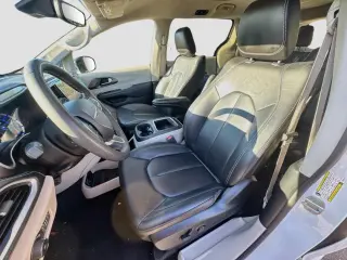 Chrysler Pacifica Híbrido enchufable 2024 Select 4dr Mini-Van