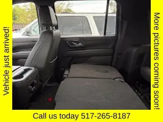 Chevrolet Suburban 2023 4x4 LT 4dr SUV