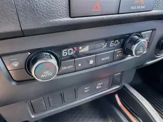 Nissan Frontier 2022 4x4 PRO-4X 4dr Crew Cab 5 ft. SB