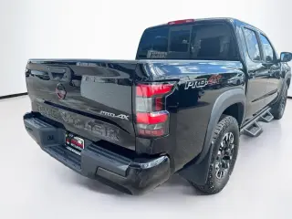Nissan Frontier 2022 4x4 PRO-4X 4dr Crew Cab 5 ft. SB