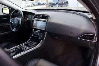 2018 Jaguar XE