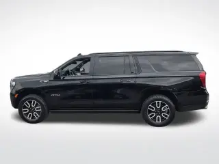 GMC Yukon XL 2022 4x4 AT4 4dr SUV