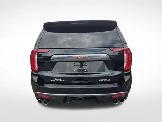 GMC Yukon XL 2022 4x4 AT4 4dr SUV