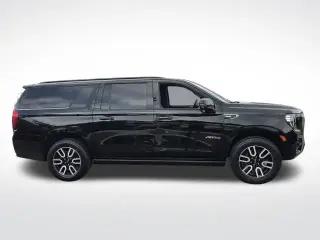 GMC Yukon XL 2022 4x4 AT4 4dr SUV