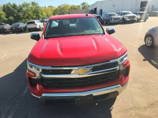 Chevrolet Silverado 1500 2023 4x4 LT 4dr Crew Cab 5.8 ft. SB w/2FL
