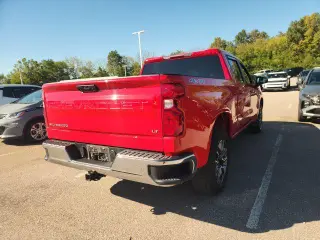 Chevrolet Silverado 1500 2023 4x4 LT 4dr Crew Cab 5.8 ft. SB w/2FL