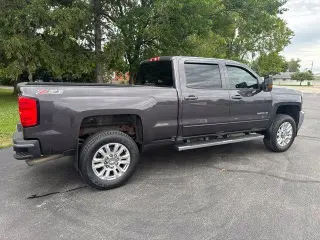 Chevrolet Silverado 3500HD 2015 4x4 LT 4dr Crew Cab SRW