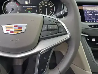 Cadillac XT5 2023 Premium Luxury 4dr SUV