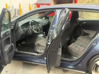 2017 Volkswagen Golf GTI