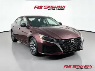 Nissan Altima 2025 2.5 SV 4dr Sedán