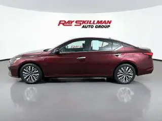 Nissan Altima 2025 2.5 SV 4dr Sedán