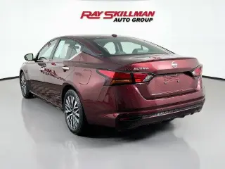 Nissan Altima 2025 2.5 SV 4dr Sedán
