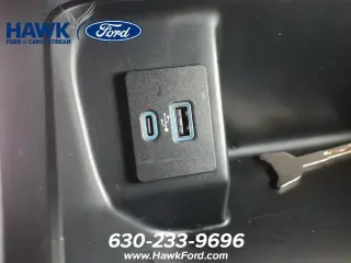 Ford F-150 Lightning 2023 AWD XLT 4dr SuperCrew 5.5 ft. SB