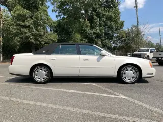Cadillac DeVille 2000 4dr Sedán