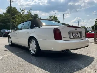 Cadillac DeVille 2000 4dr Sedán