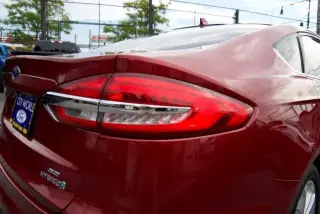 Ford Fusion Hybrid 2019 SE 4dr Sedán