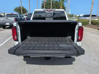 GMC Sierra 1500 2023 4x4 Denali 4dr Crew Cab 5.8 ft. SB