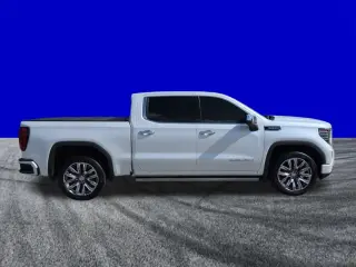 GMC Sierra 1500 2023 4x4 Denali 4dr Crew Cab 5.8 ft. SB