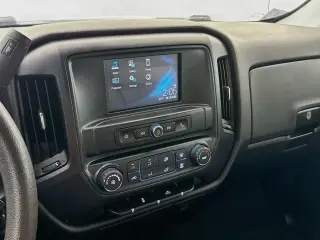 Chevrolet Silverado 1500 2018 4x2 Custom 4d Doble Cabina 6.5 ft. SB