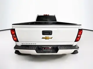 Chevrolet Silverado 1500 2018 4x2 Custom 4d Doble Cabina 6.5 ft. SB