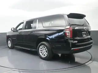 Chevrolet Suburban 2024 4x2 LT SUV de 4 puertas