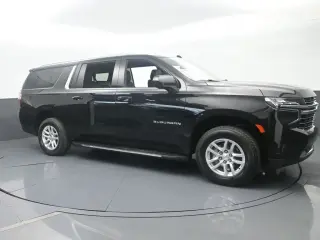 Chevrolet Suburban 2024 4x2 LT SUV de 4 puertas