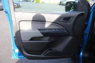 Chevrolet Colorado 2021 4x4 Camioneta de Trabajo 4dr Cabina Extendida 5 ft. SB