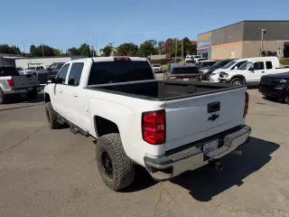 Chevrolet Silverado 2500HD 2018 4x4 LT 4dr Crew Cab SB