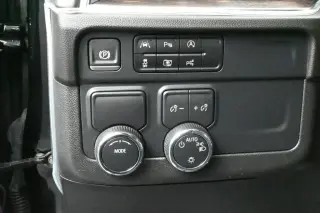Chevrolet Suburban 2025 4x2 LS 4dr SUV