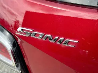 Chevrolet Sonic 2020 LT 4dr Hatchback