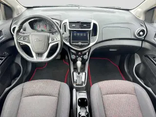 Chevrolet Sonic 2020 LT 4dr Hatchback