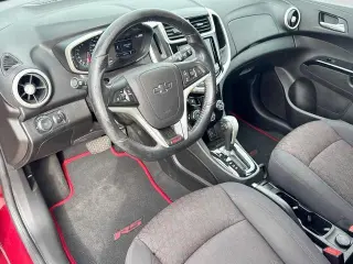 Chevrolet Sonic 2020 LT 4dr Hatchback
