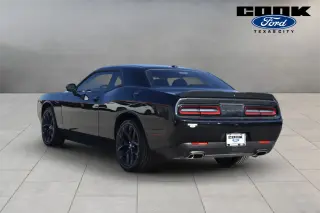 Dodge Challenger 2021 SXT 2dr Coupe