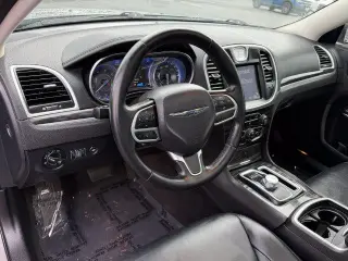Chrysler 300 2017 Limited 4dr Sedán