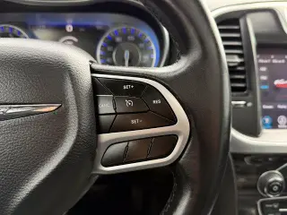Chrysler 300 2017 Limited 4dr Sedán