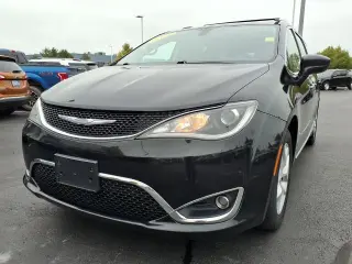 Chrysler Pacifica 2017 Touring-L Plus 4dr Mini-Van