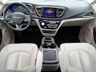 Chrysler Pacifica 2017 Touring-L Plus 4dr Mini-Van