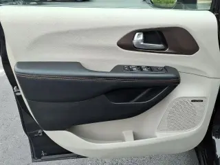 Chrysler Pacifica 2017 Touring-L Plus 4dr Mini-Van