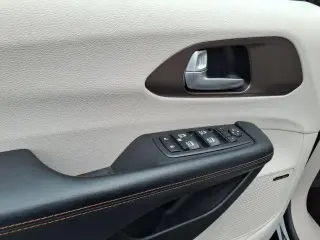 Chrysler Pacifica 2017 Touring-L Plus 4dr Mini-Van