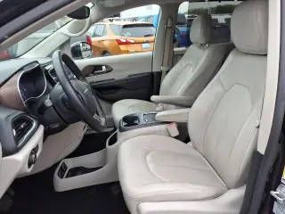 Chrysler Pacifica 2017 Touring-L Plus 4dr Mini-Van