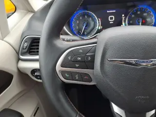 Chrysler Pacifica 2017 Touring-L Plus 4dr Mini-Van