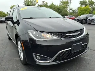 Chrysler Pacifica 2017 Touring-L Plus 4dr Mini-Van