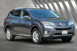 Toyota RAV4 2013 XLE 4dr SUV