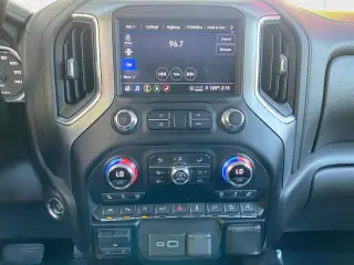 2022 GMC Sierra 1500 Limited
