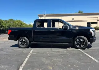 Ford F-150 Lightning 2023 AWD XLT 4dr SuperCrew 5.5 ft. SB
