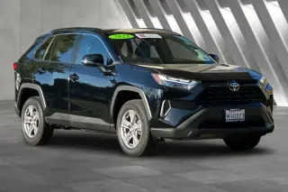 Toyota RAV4 2023 XLE 4dr SUV