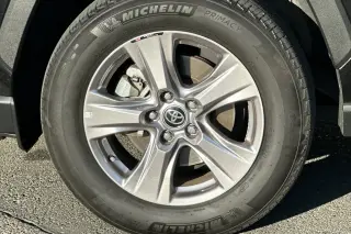 Toyota RAV4 2023 XLE 4dr SUV