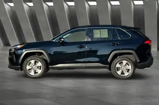 Toyota RAV4 2023 XLE 4dr SUV