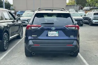 Toyota RAV4 Híbrido 2019 AWD XLE SUV de 4 puertas