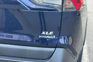 Toyota RAV4 Híbrido 2019 AWD XLE SUV de 4 puertas